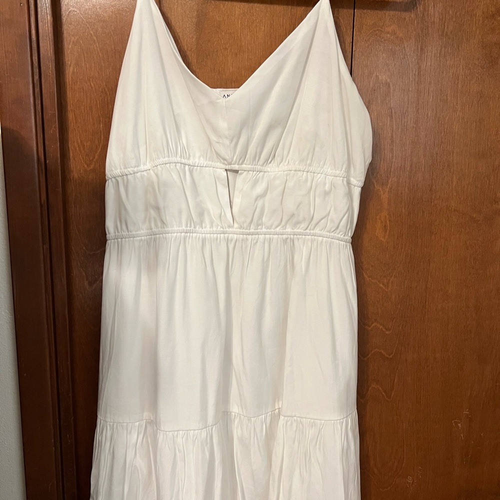 White Sleeveless V-Neck Sundress